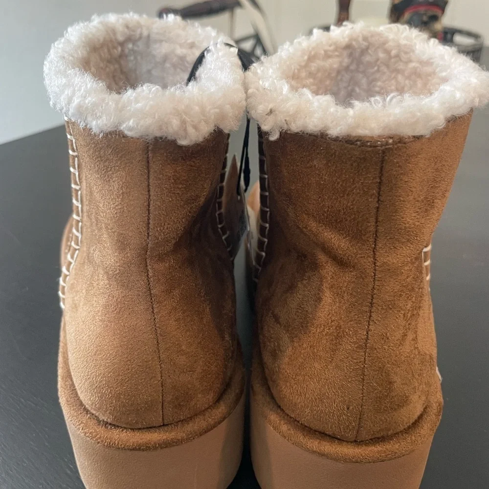 Zara NWT Woman’s Brown Suede Boots with Fleece Lining Size EU 42/US 11